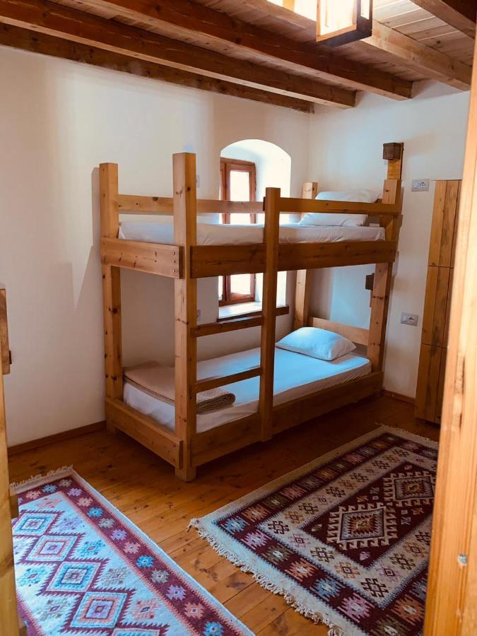 Hostel And Val-mar *