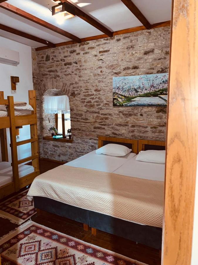 And Val-mar Hostel Gjirokastër