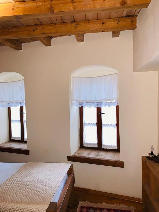And Val-mar Hostel Gjirokastër