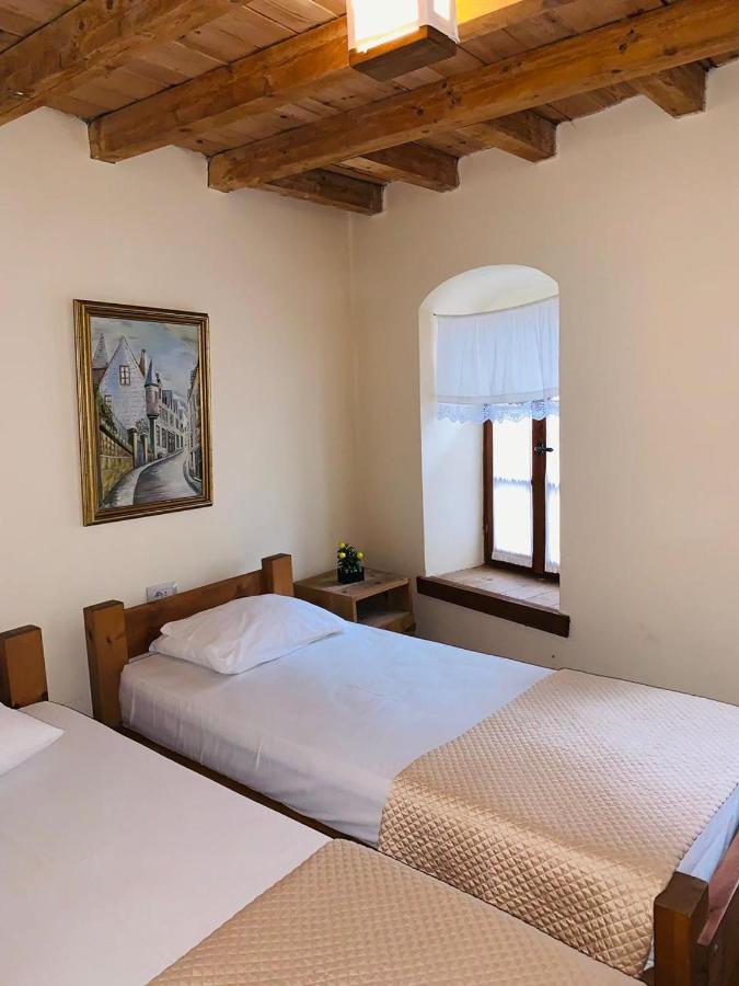 And Val-mar * Gjirokastër