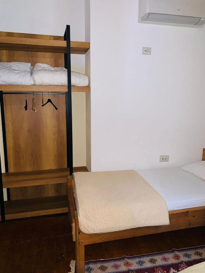 Hostel And Val-mar Gjirokastër