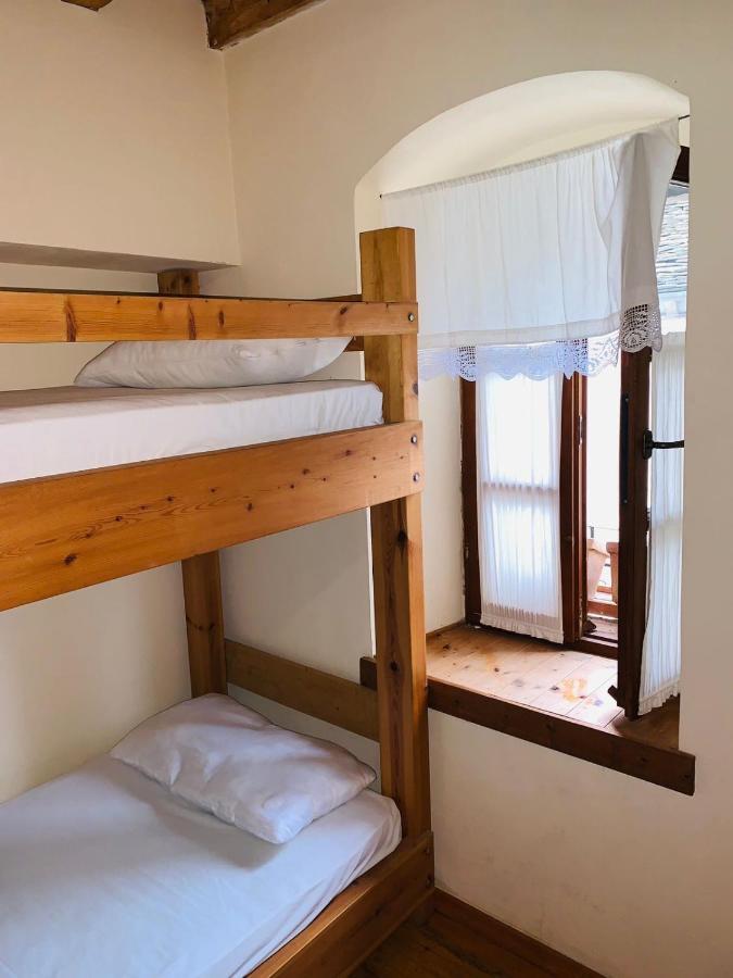 Hostel And Val-mar *